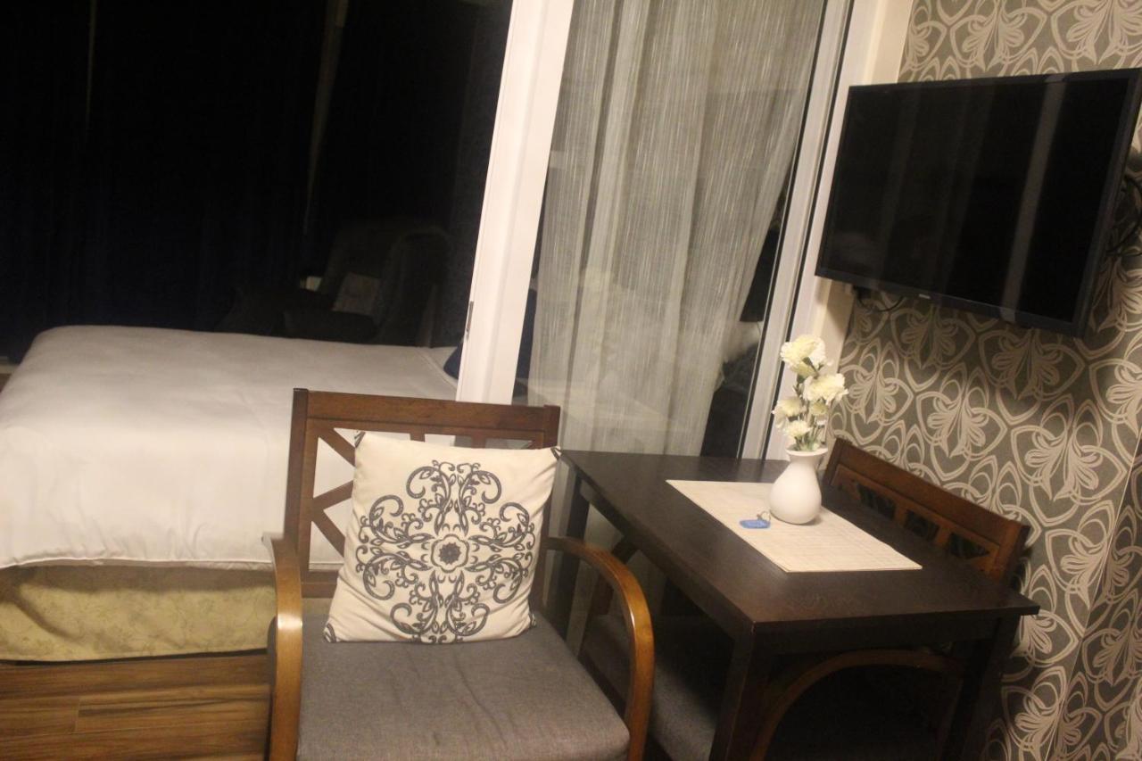 Azure Urban Resort A4 Near Airport Mall With Wavepool Paranaque City Exterior foto